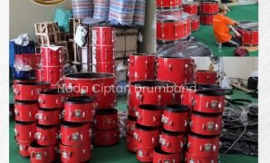 pengrajin alat drumband